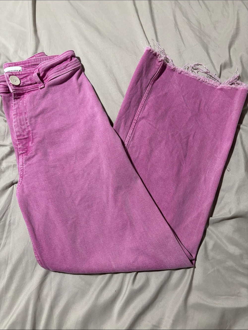 Zara Pink Cropped Jeans with Frayed Hem